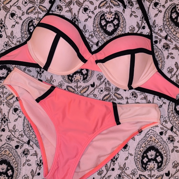 ⭐Pink bikini - Picture 4 of 4